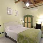 Relais Lavagnini 2*