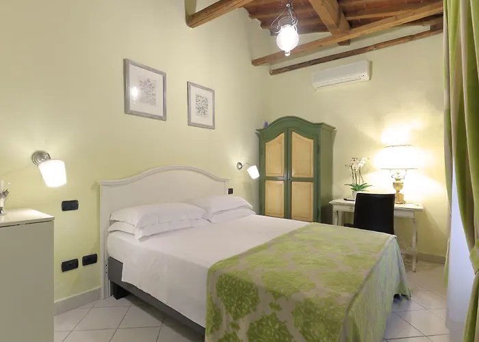 Relais Lavagnini 2*